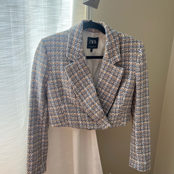ZARA - Crop Blazer - Never Worn - XS - Picture 6 of 6